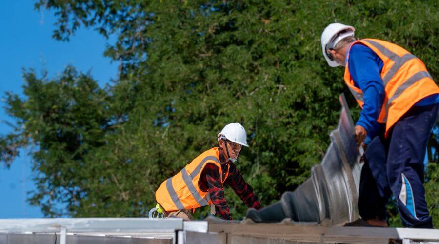 Professional gutter cleaning in Sandgap, KY